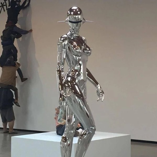 30 фотографий из серии "Что здесь происходит?!"