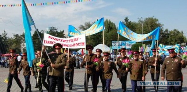 «Держитесь», удар неизбежен: рубль утонет под «адскими санкциями» США