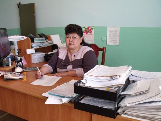 Офисные работницы