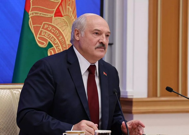 Лукашенко выступил против обязательной вакцинации от COVID-19