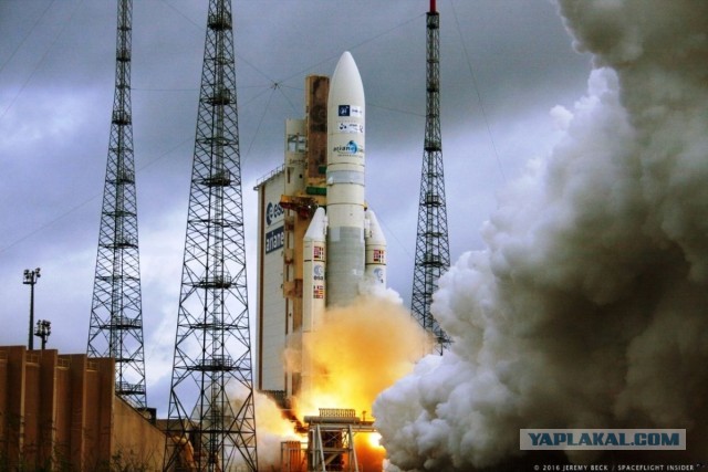 Ракета «Союз-2.1a», расписанная под хохлому, стартовала сегодня с Байконура. Грузовой корабль «Прогресс МС-18» на пути к МКС