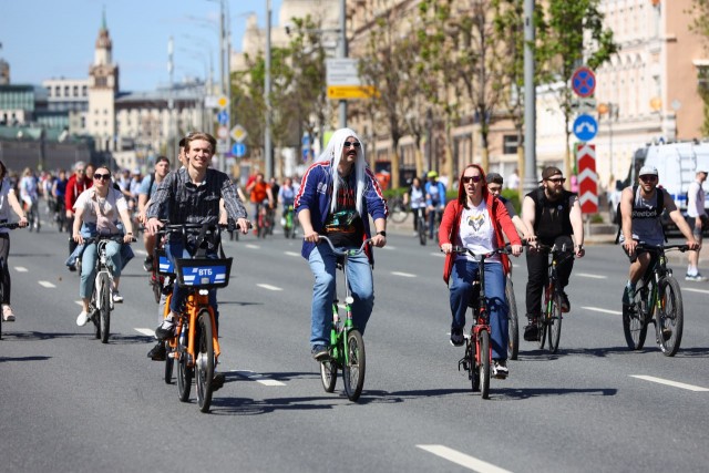 Более 65 тысяч человек приняли участие в московском велопораде, поставив новый рекорд