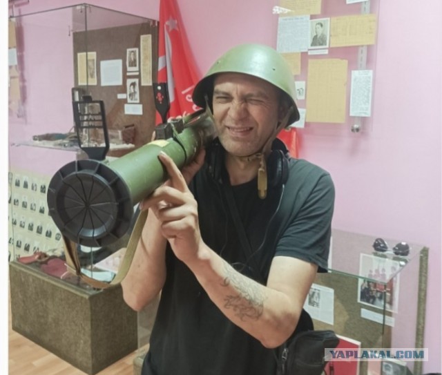Впервые поврежден Су 57. На стоянке