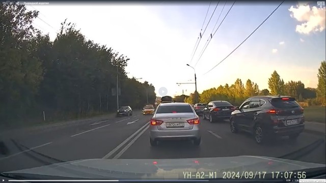 Очередной урод за рулем