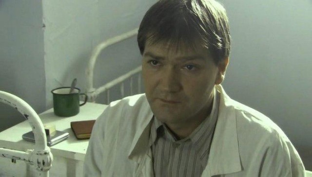 Актёр российских сериалов Павел Сухов забыл где оставил 127 тысяч рублей, пока снимал деньги сразу в трёх банкоматах