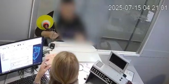 В белорусском аэропорту задержали иностранца. Он напечатал паспорт на обычном принтере