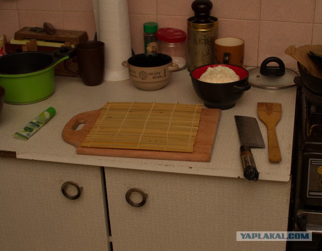 Роллы.