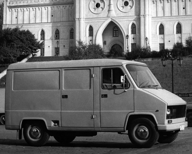 Игра на ЯПе: Угадай АВТО-9