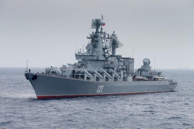 Осмотр ракетного крейсера «Москва» журналистами
