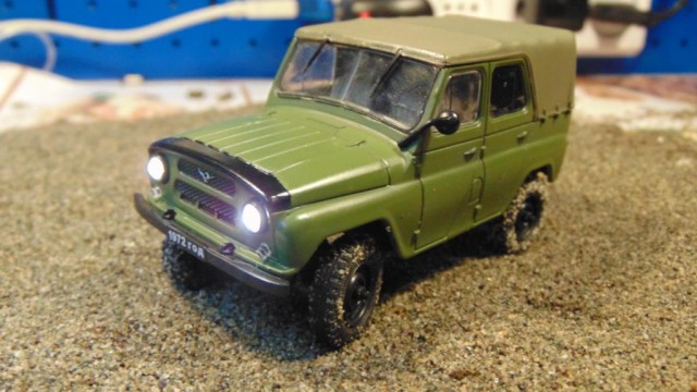 Микро RC модель УАЗ-469 полный привод и дым из глушителя
