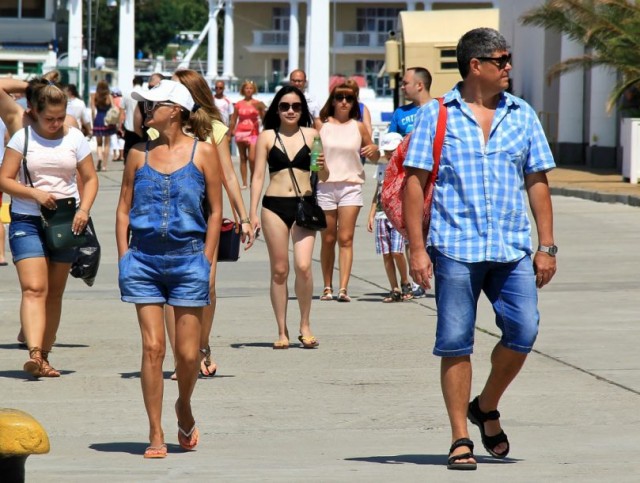 Жители Сочи просят туристов не приезжать к ним в город в 2021 году
