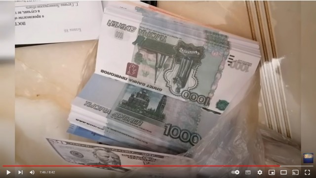 ОМОН пришёл в гости к цыганам