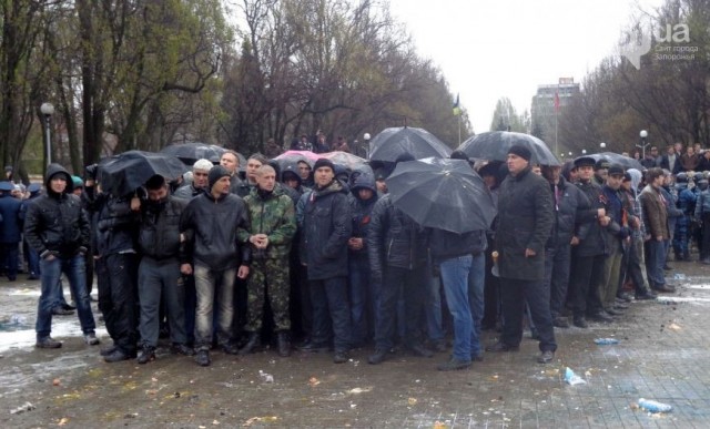 300 запорожцев против «Правого сектора»