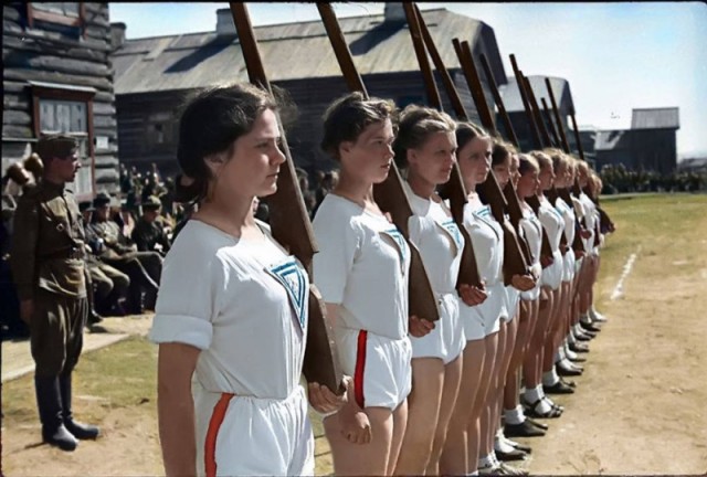 1943 год в фотографиях