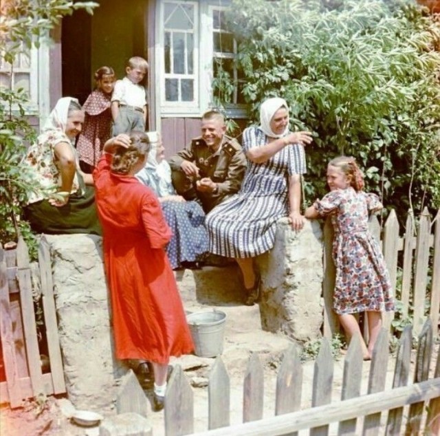 Фотографии из прошлого нашей страны в цвете -100