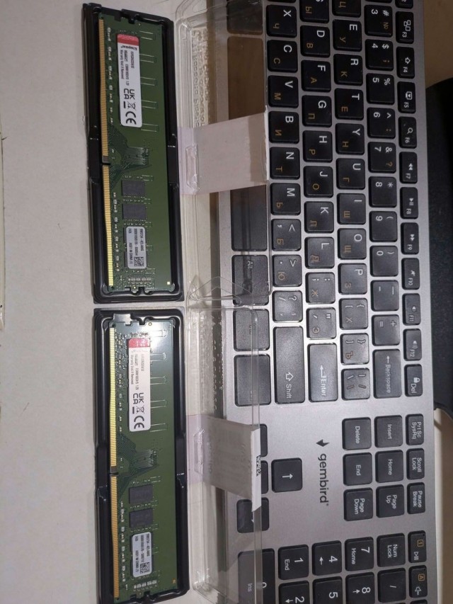 Память ddr4 32 Гб. 8 штук, новые в упаковке оптом