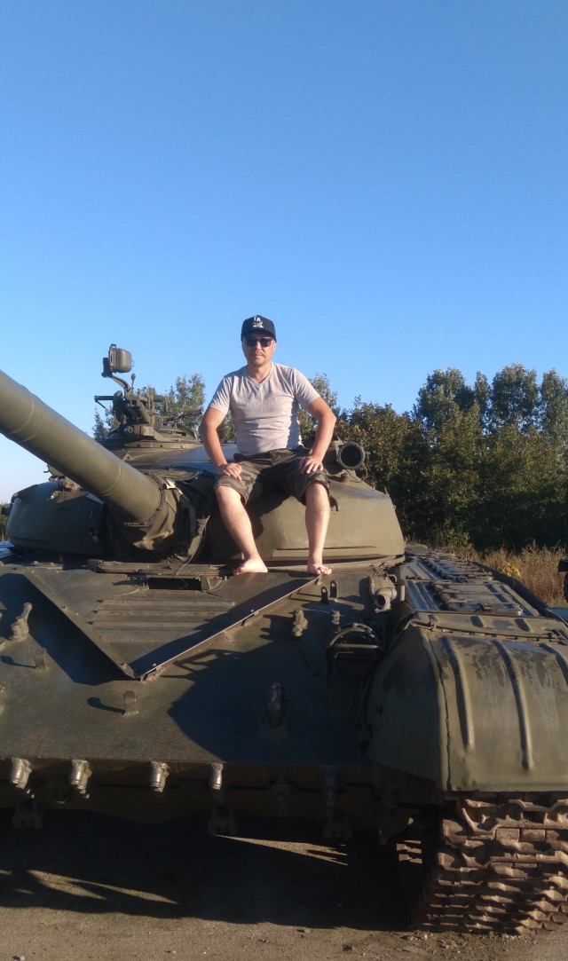 Всех бронелобых с праздником!