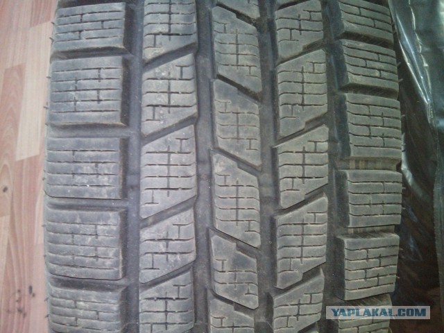 Продаю зимнюю резину 225/70 R16