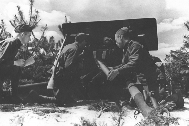 10 ударов 1944 года. 8 часть.