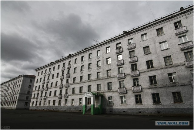 Подснежники гробы. г. Норильск