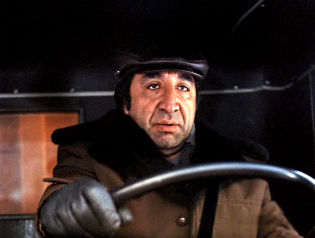 Слушай, я тебе один умный вещь скажу, только ты не обижайся