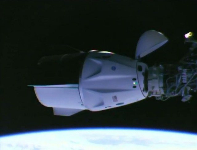 Второй пилотируемый полет на корабле Crew Dragon компании SpaceX на МКС должен состояться сегодня. Трансляция