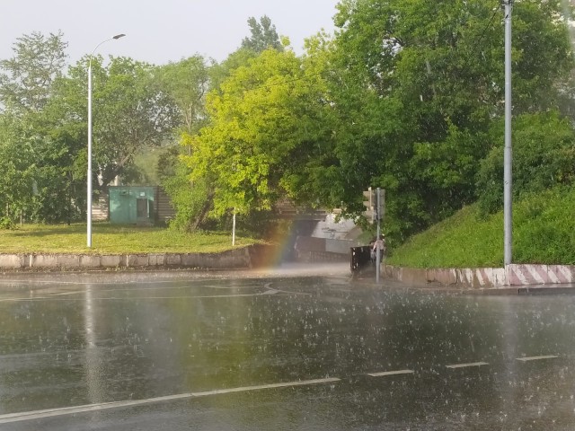 Из-за сильного ливня Москву затопило