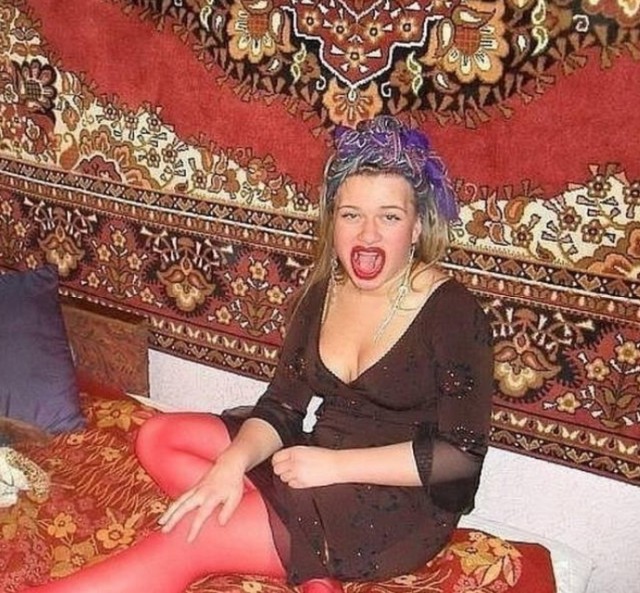 И хоть не юные уже, они ещё романтики в душе