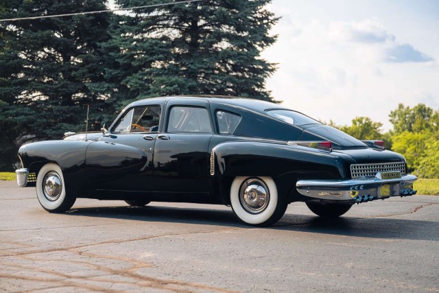 Автомобили аукциона Mecum. Top-16 2024 года.