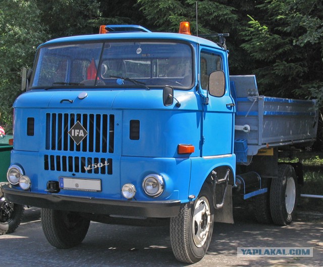 Импортные автомобили в СССР: «Икарус» и другие