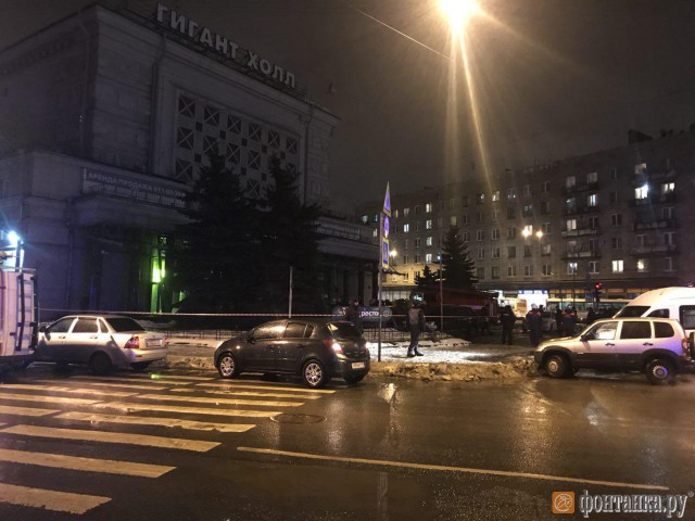 В Петербурге в «Перекрестке» произошел взрыв, 10 человек пострадали