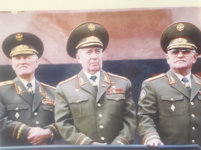 Полководцы Победы:  «При параде»