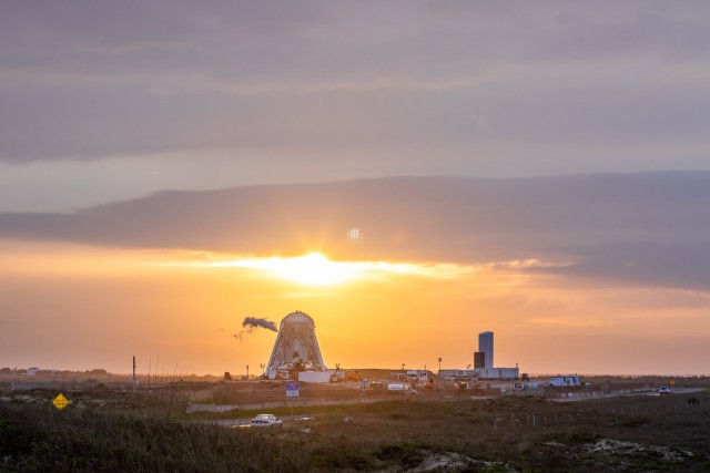 SpaceX запустила ракету Falcon 9 с первыми 60 коммуникационными спутниками системы Starlink