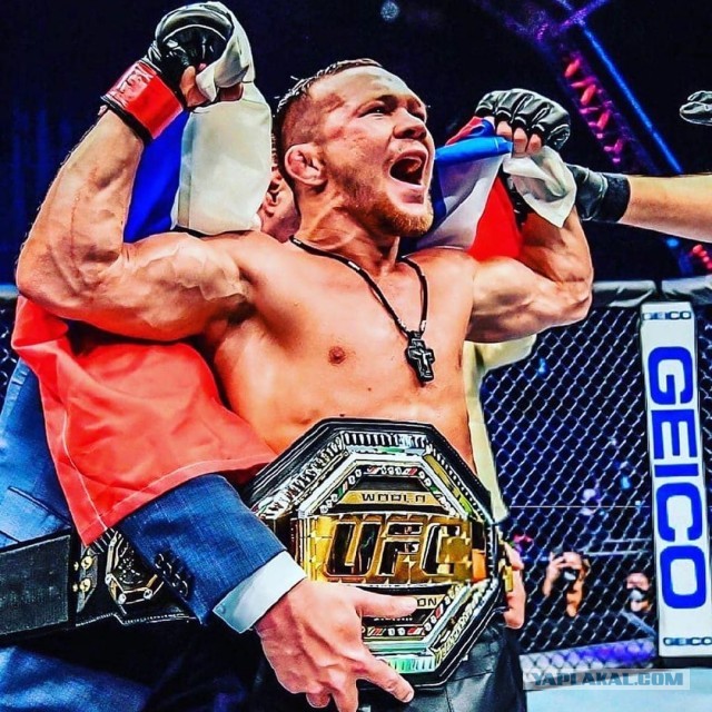 Петр Ян нокаутировал Жозе Альдо и стал чемпионом UFC