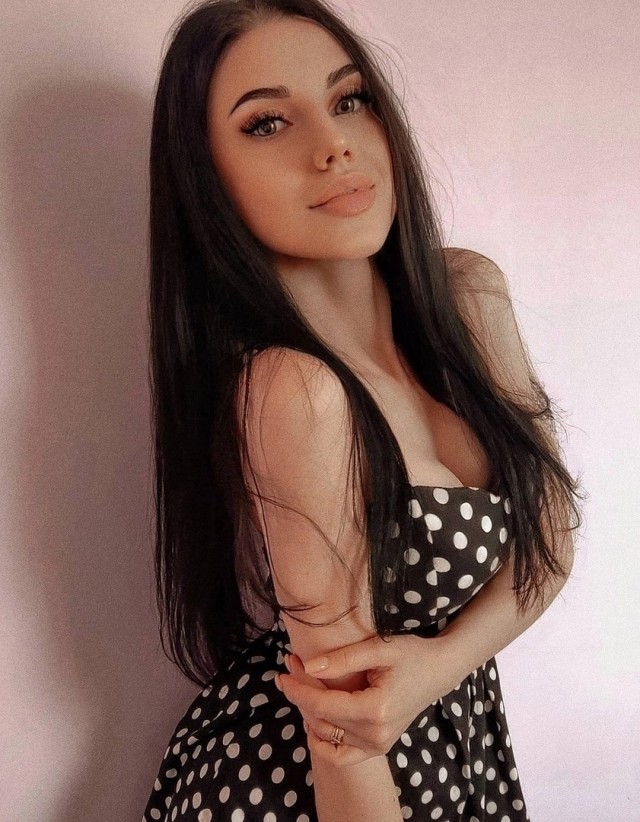 Молодые и красивые
