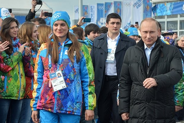 Исинбаева удалила из соцсетей фото с Путиным