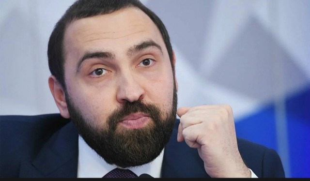Эрдоган дал леща ребенку, который не поцеловал ему руку