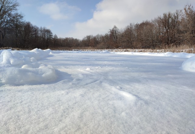 Февраль, озеро, коньки