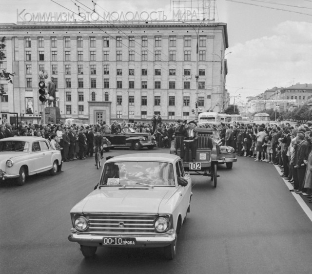 Москва и москвичи. Двадцатый век. 02.12.25