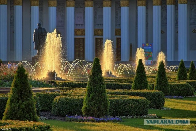 Жить в Москве- то, что за окном и каждый день
