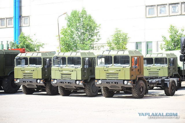 Как делают тягачи: Минский завод колесных тягачей