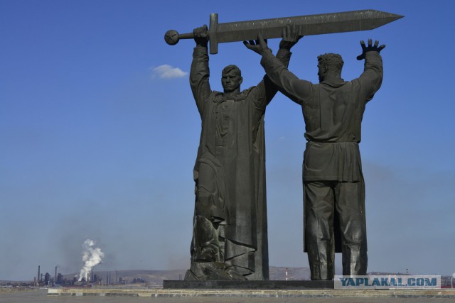Какие прозвища дают памятникам в России