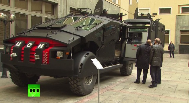 Росгвардия впервые показала свой новый бронеавтомобиль "Горец-ССН"