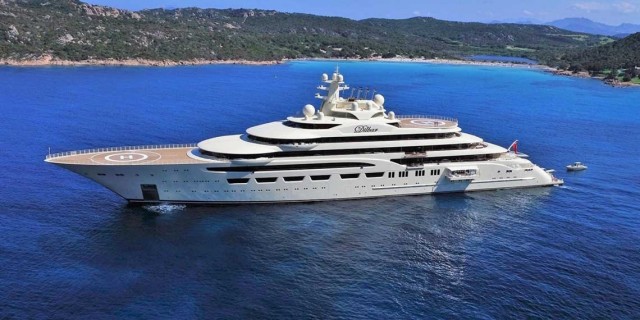 На какую сумму ежегодно обворовывается каждый россиянин