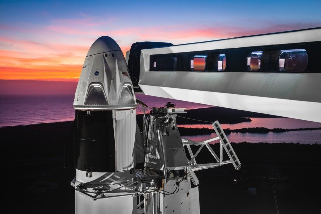 Первый пилотируемый запуск Crew Dragon запланирован на 27 мая