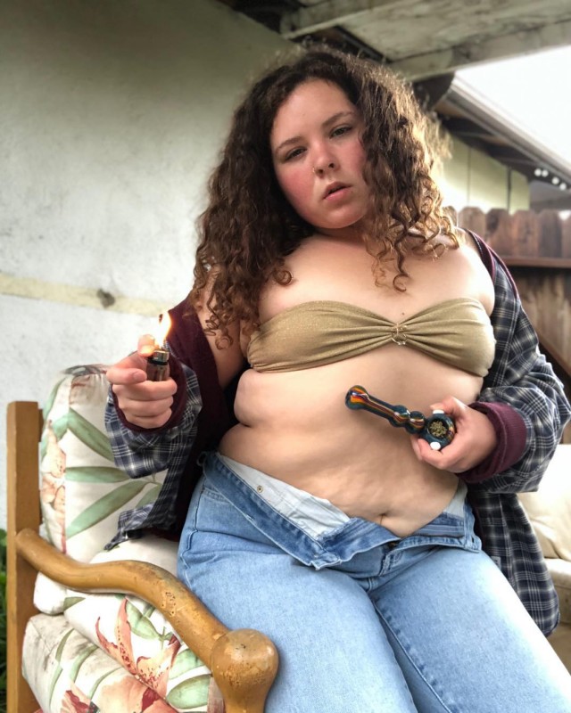 Девушки с маленькими глазами