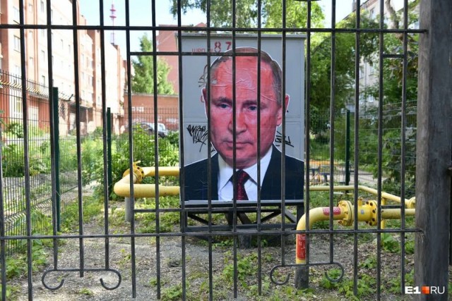 Вроде и чего-то картина, а прицепится не к чему