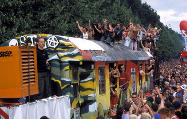Loveparade: история легендарного берлинского фестиваля