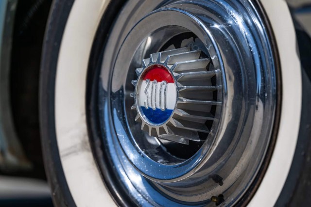 "Литерные трёхсотые". К юбилею Chrysler 300 красивых автофото пост