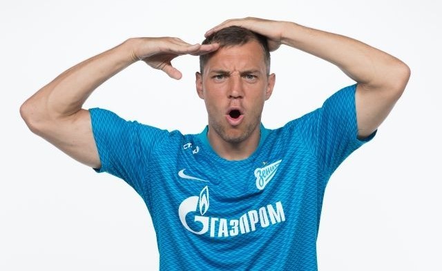 Памятник Дзюбе